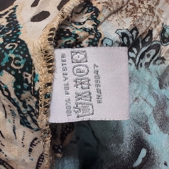 Dressbarn Blue Beige Animal Print Abstract Raw Hem Blouse Size 2x - Picture 3 of 6